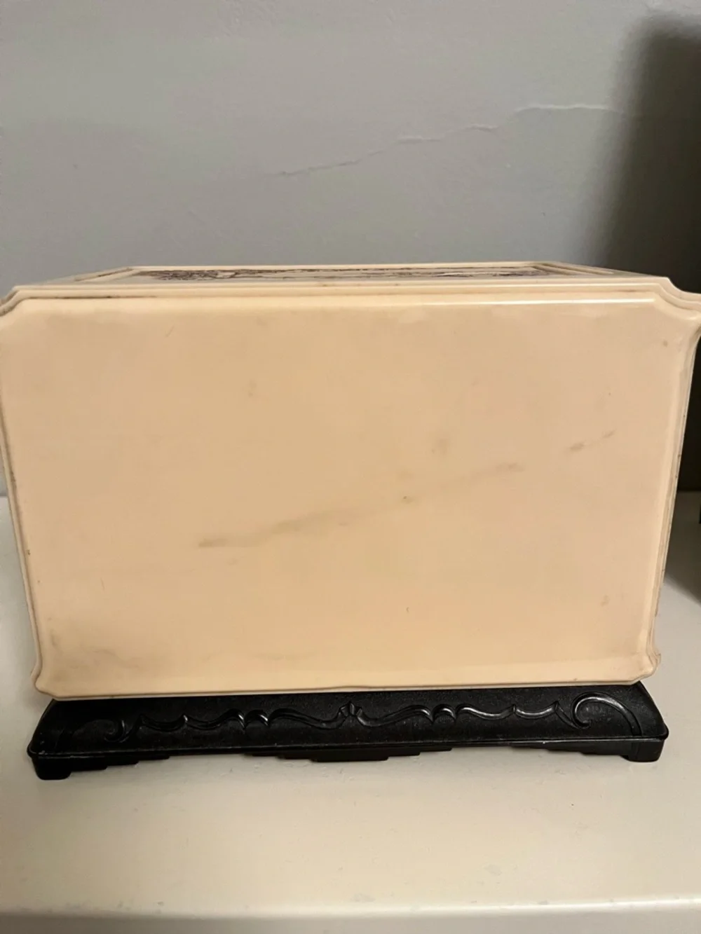 1950s Beige Plastic Jewelry Box